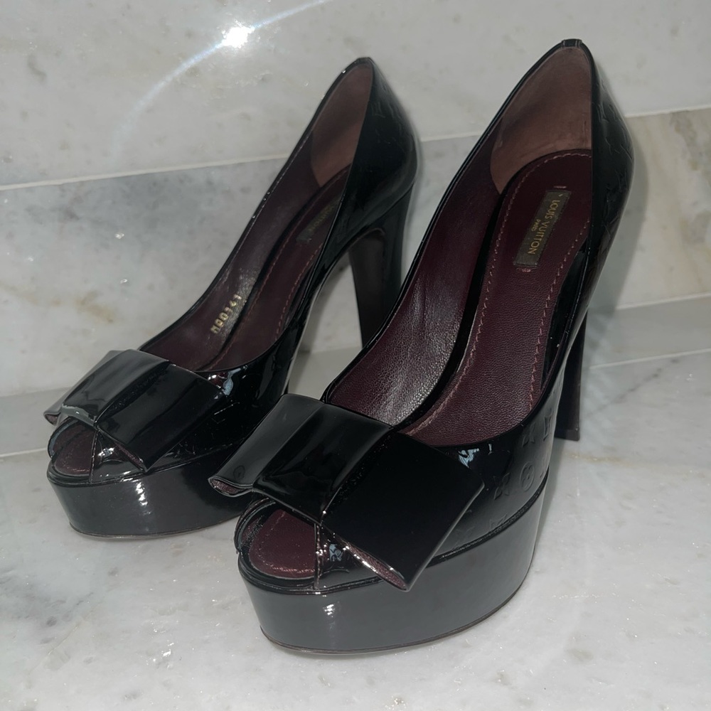 Louis Vuitton Patent Bow Detail Platform Pumps